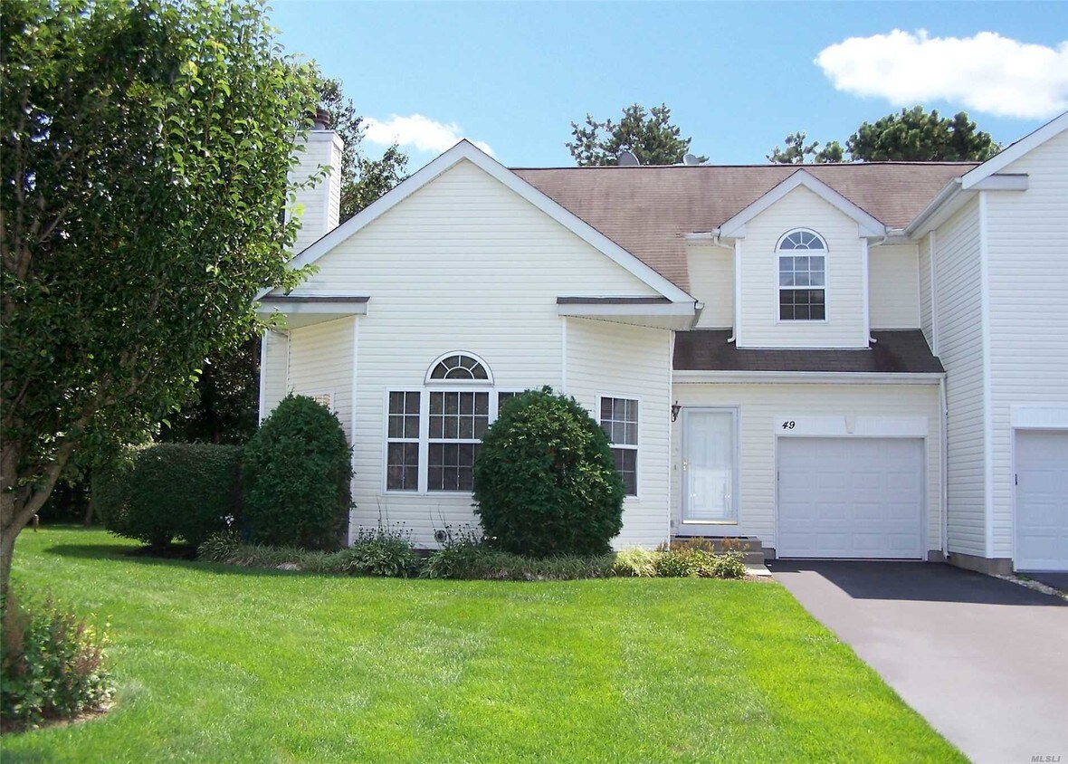 Foto principal - 49 Sunflower Ridge Rd