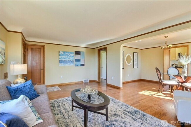 Foto del edificio - Old World Charm in desirable Sunset Hill l...