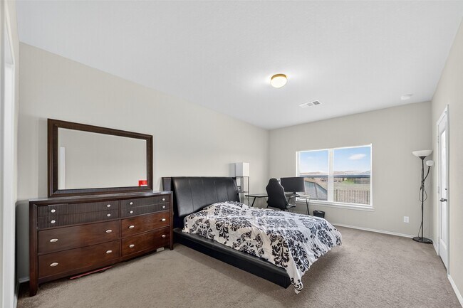 Foto del edificio - 2930 Flying Horse Ln