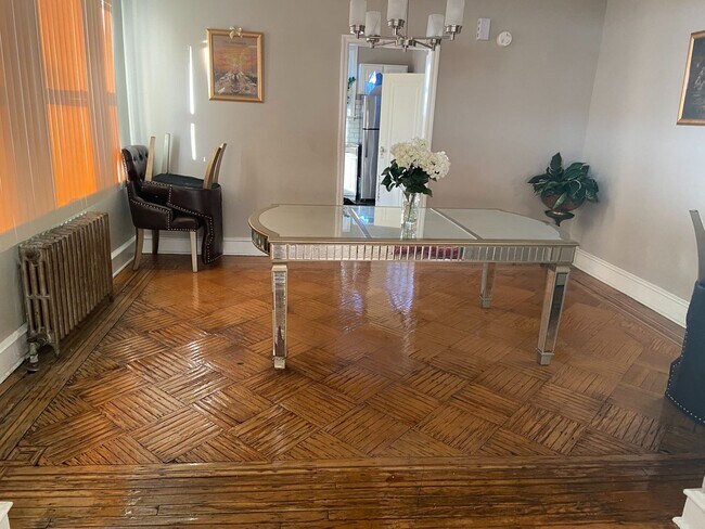 Building Photo - Gorgeous 4-Bedroom Townhome in Ogontz! PHA...