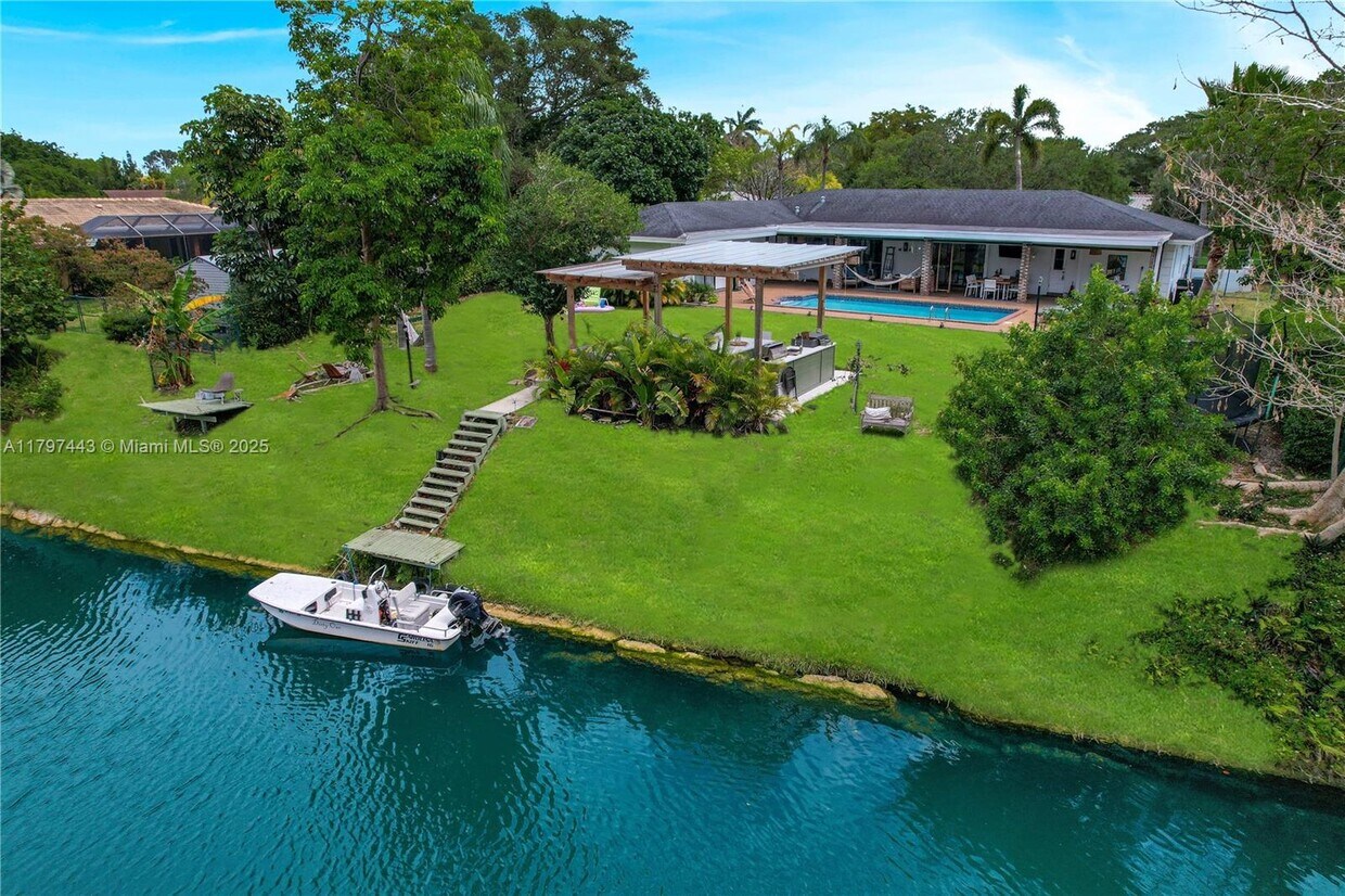 Foto principal - 7421 SW 174th St