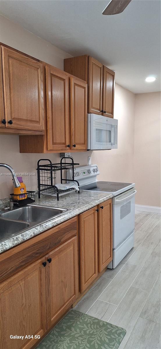 Foto del edificio - 4199 NW 52nd Ave