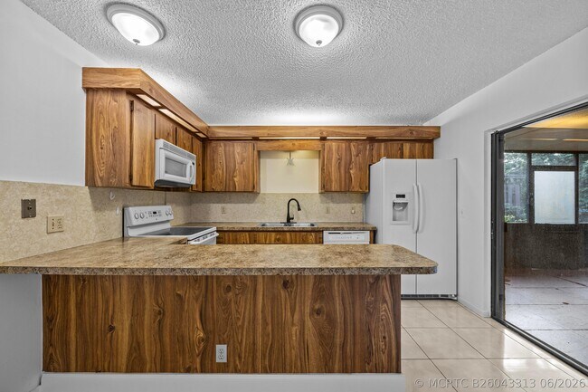 Foto del edificio - 4211 Turnberry Cir
