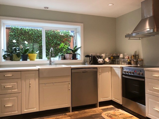 Photo principale - 329 W 23 St