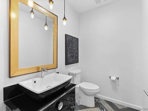 Foto del edificio - 4825 Biona Dr