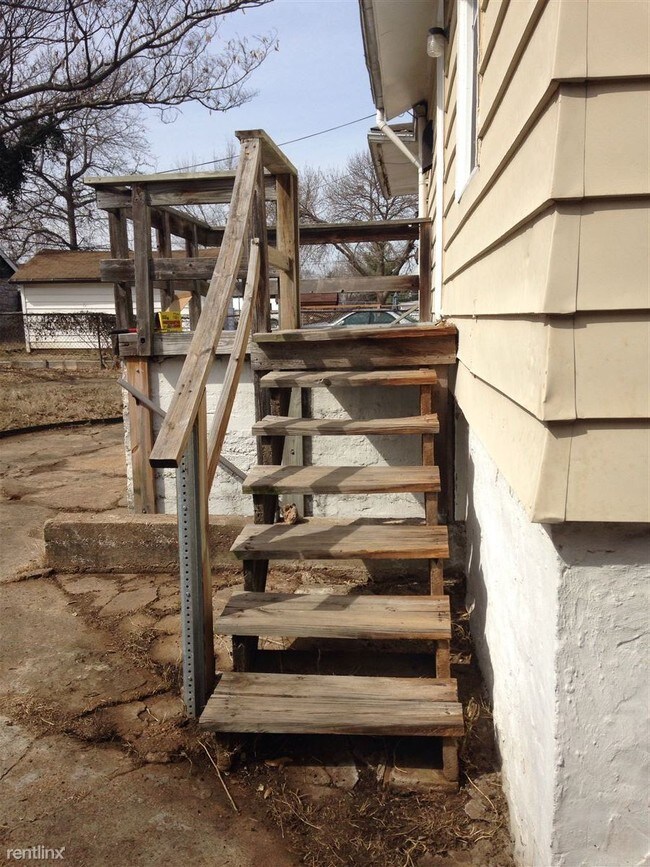 4944 Hummelsheim Ave, Affton, MO 63123 Townhouse for Rent in Affton