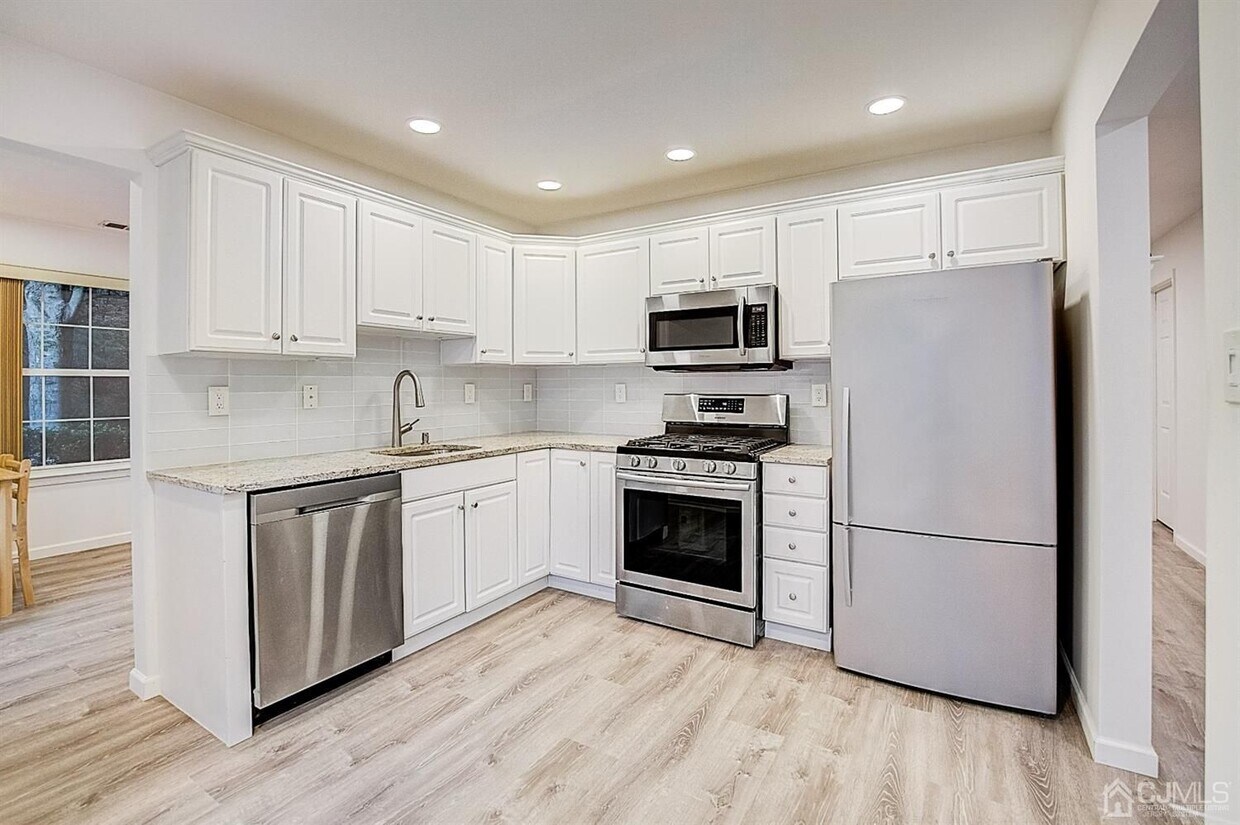 Foto principal - 603 Cypress Ln