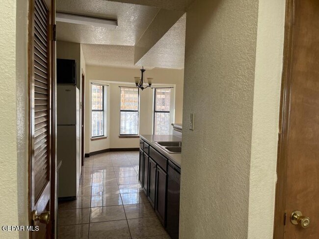 Building Photo - 1442 Sierra De Oro Dr