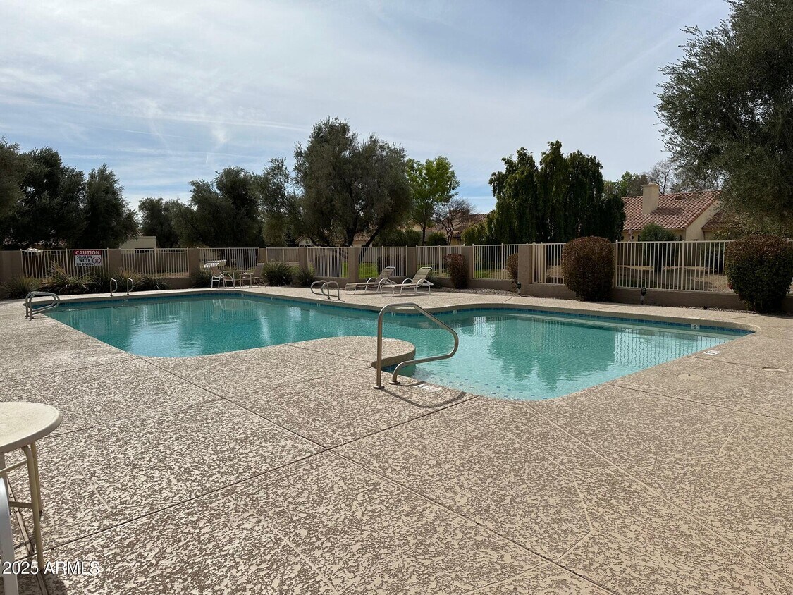 Foto principal - 8919 S Lori Ln
