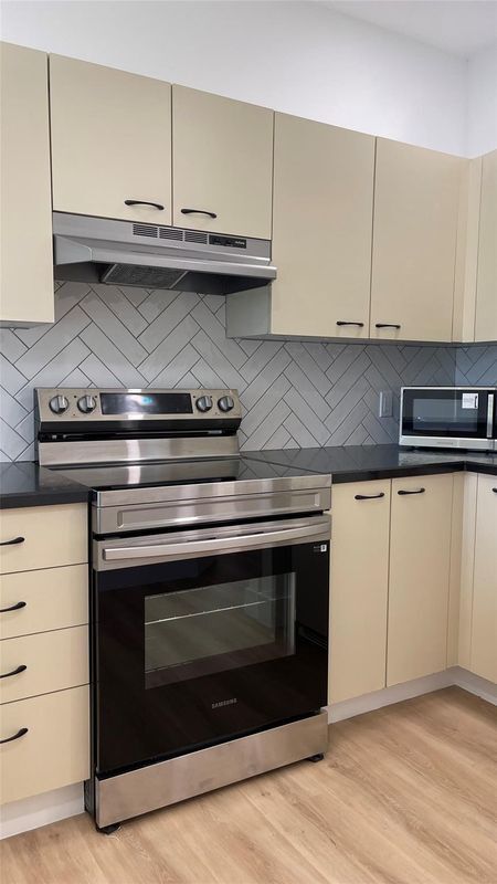 Foto del edificio - 6425 96th Pl S