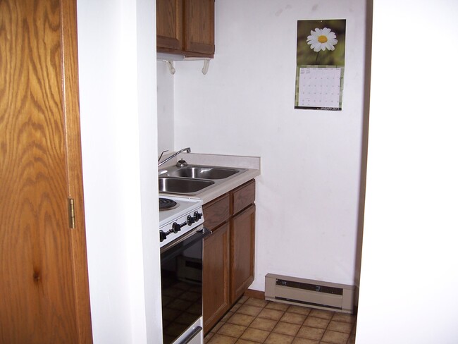 Kitchen - 609 South St