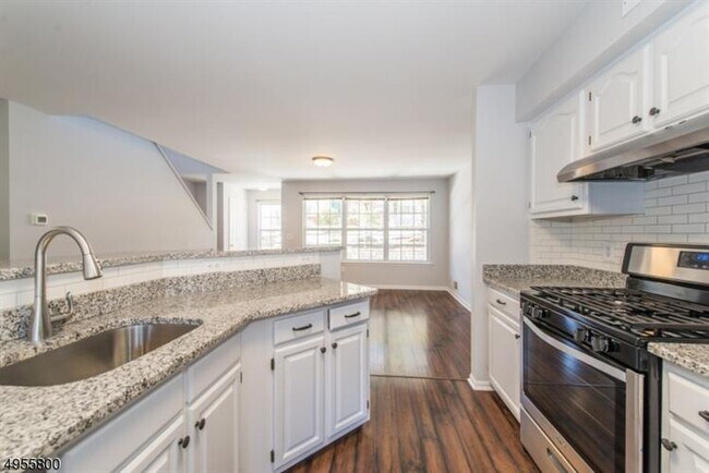 Building Photo - 1004 Appleton Way