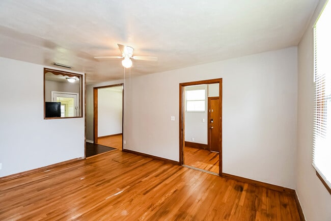 Building Photo - 5442 Marcia Cir