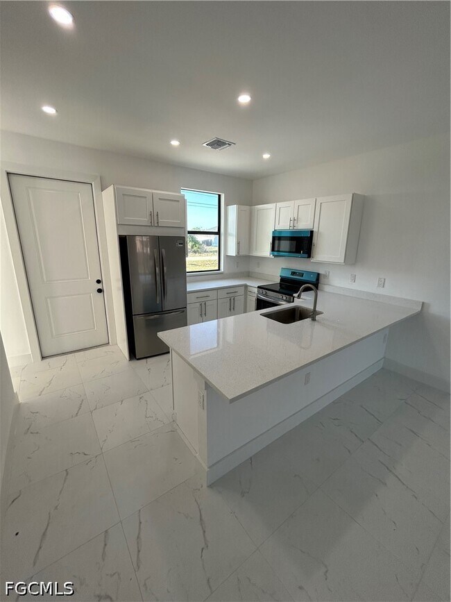 Foto del edificio - 177-179 Pennfield St