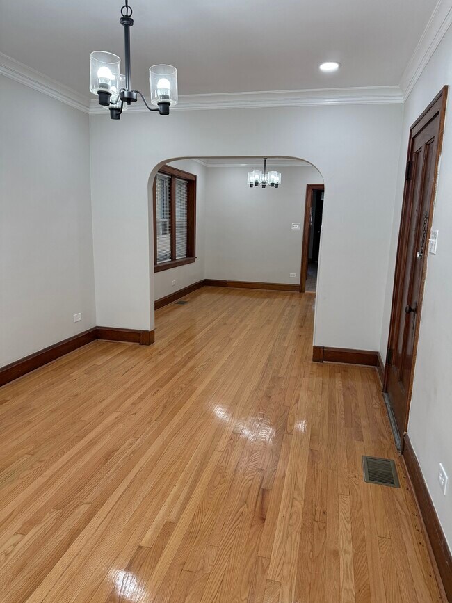 Foto del edificio - 1542 N Kolin Ave