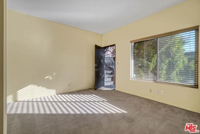 Primary Photo - 364 Pershing Dr