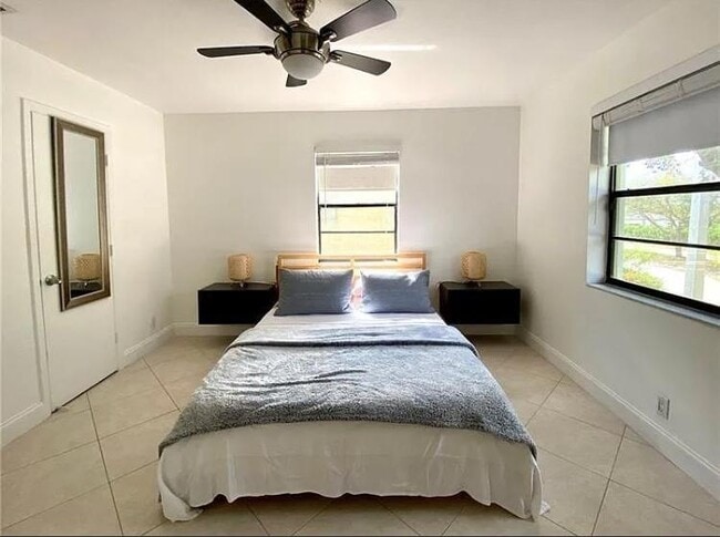 Building Photo - 11613 NW 28th St