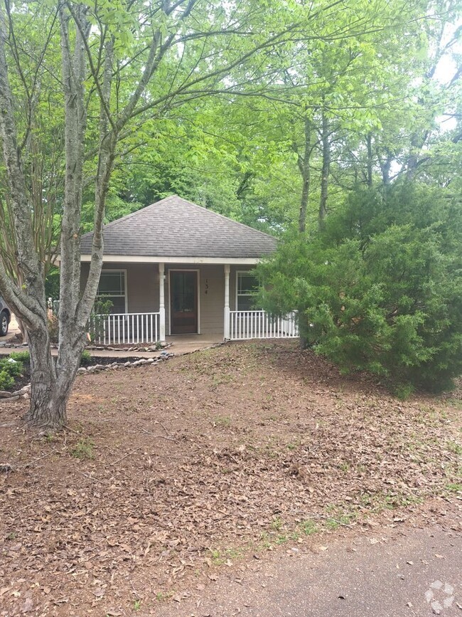 Building Photo - 134 Countryview Ln