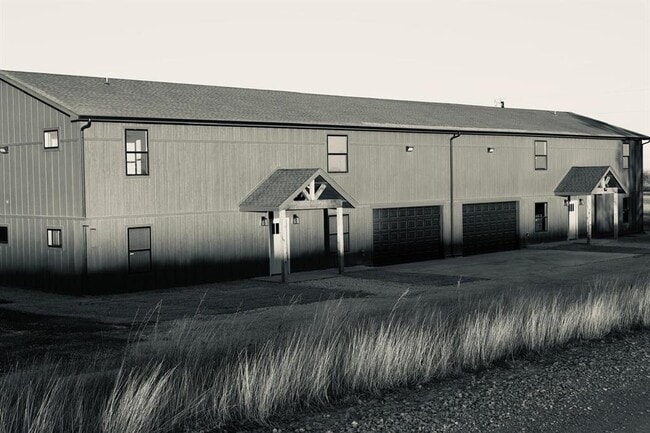 Building Photo - 26216 N 2960 Rd