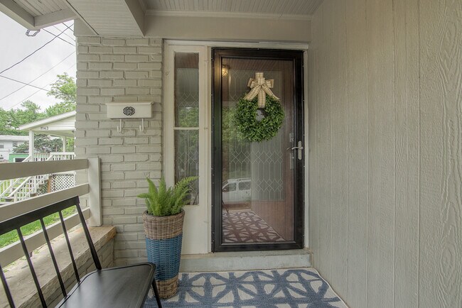 Foto del edificio - 1145 W 41st Terrace