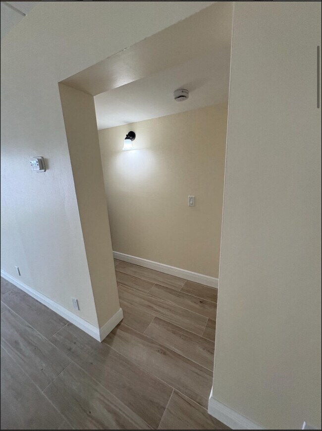 Foto del edificio - 1501 Crescent Cir