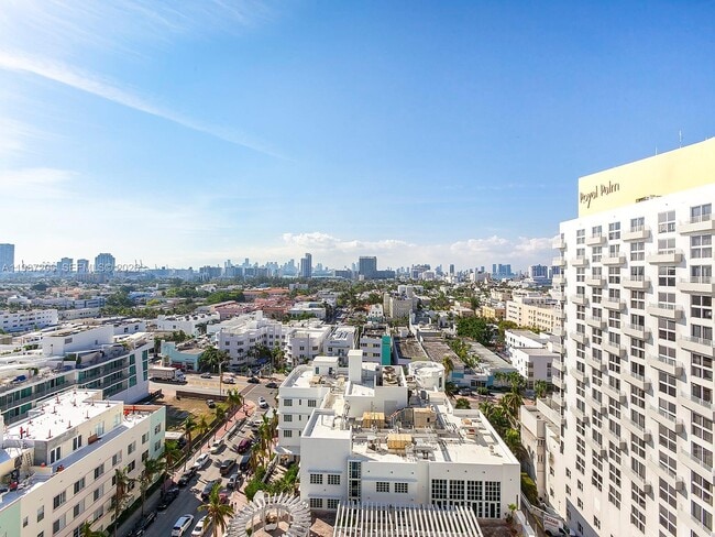 Building Photo - 1500 Ocean Dr