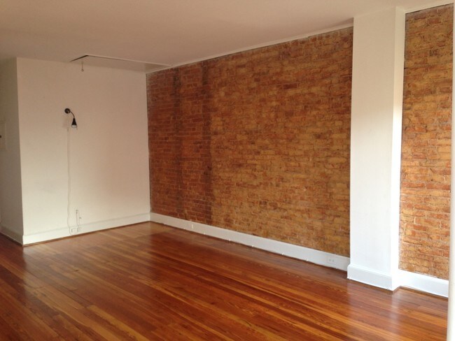 Building Photo - 1829 Phelps Pl NW