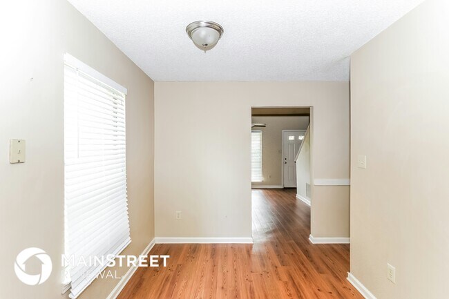 Building Photo - 9763 Riggan Dr