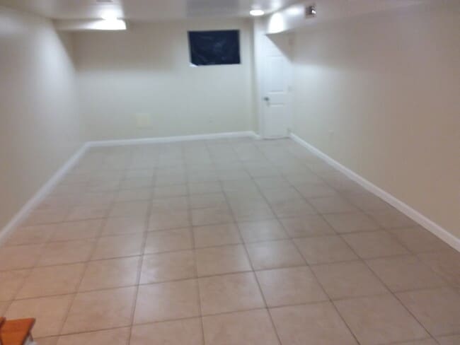 Building Photo - 2 Bedrooms 2.5 Bathrooms