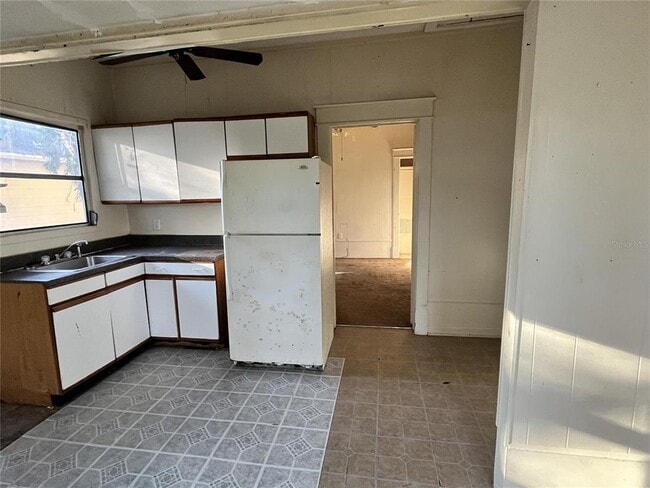 Foto del edificio - 1223 E Parker St