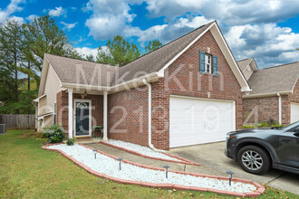 Building Photo - 5290 Cottage Ln