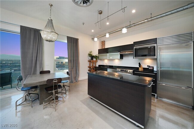 Foto del edificio - 200 Hoover Ave