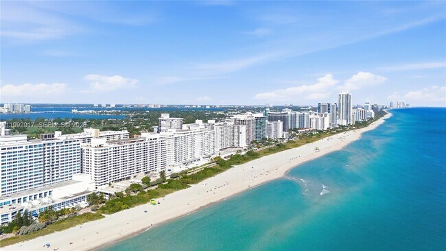 Foto del edificio - 5555 Collins Ave