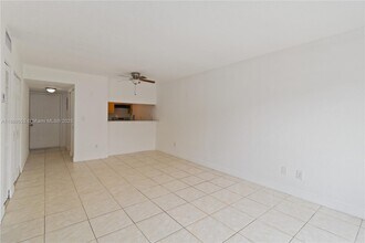 Building Photo - 1095 W 77th St