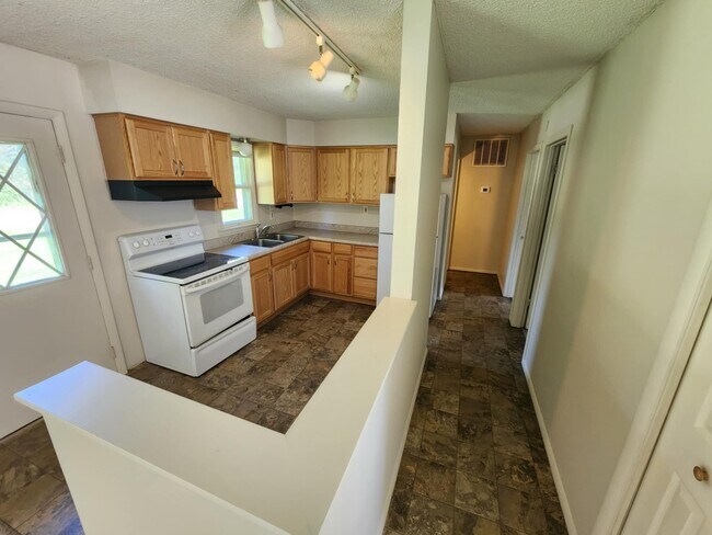 Building Photo - 7939 E Cree Lake Dr S