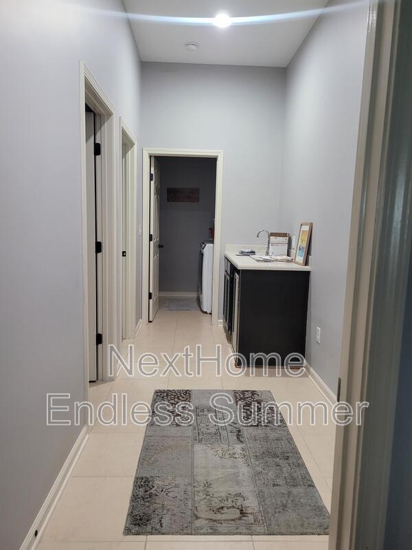 Building Photo - 149 Longwood St