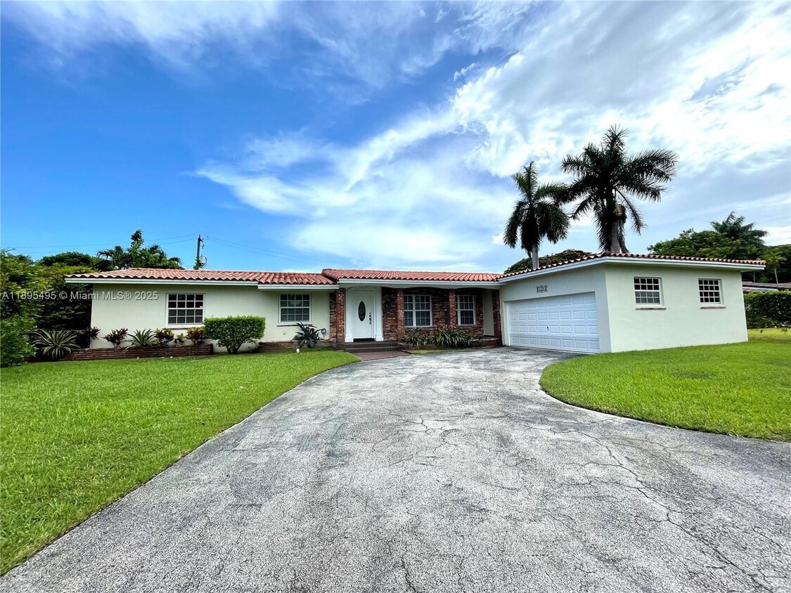 Foto principal - 6420 Miller Dr