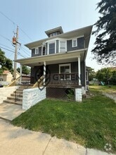 Building Photo - 655-655 E River St