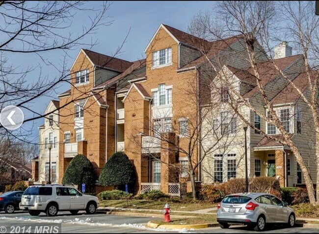 Foto del edificio - 1304F Garden Wall Cir