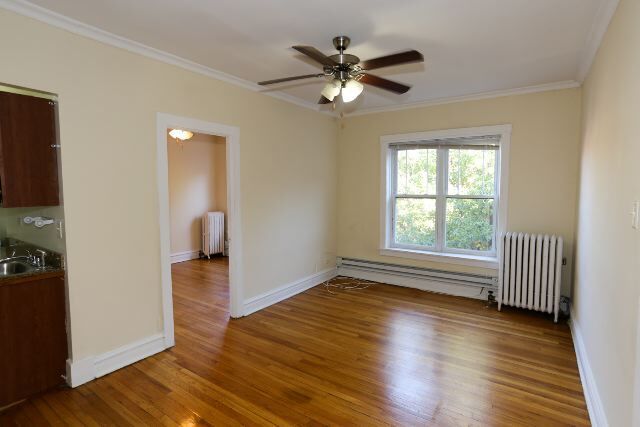 Foto del edificio - 836 W Cornelia Ave