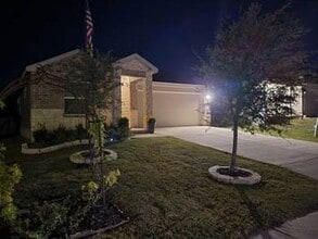 Building Photo - 4818 Red Bandit St