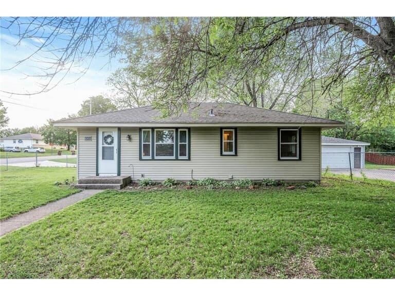 8348 Hadley Ave S, Cottage Grove, MN 55016 House Rental in Cottage