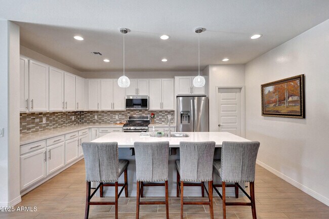 Foto del edificio - 8490 S 165th Dr