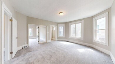 Building Photo - 3732 W 37th St