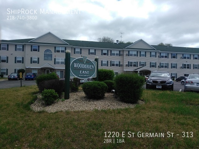 Foto del edificio - 1220 E St Germain St