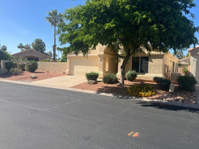 Foto del edificio - 55+ 2 Bed 2 bath home!