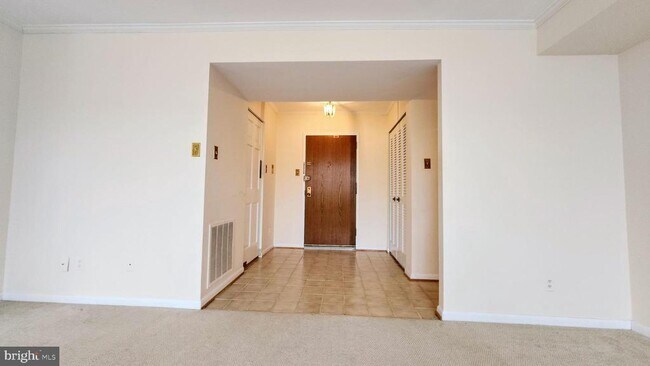 Building Photo - 4974 Sentinel Dr