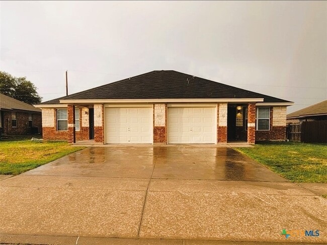 Building Photo - 2916 Starlight Dr