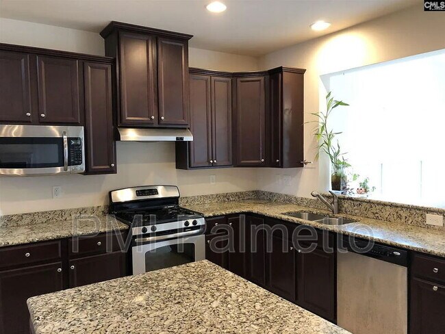 Building Photo - 108 Ashford Way