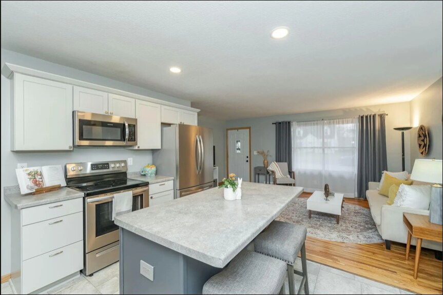 Primary Photo - 1743 1st St NW